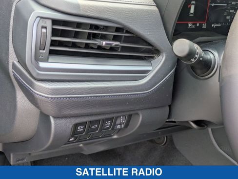 Used 2025 Subaru Forester Limited image 30