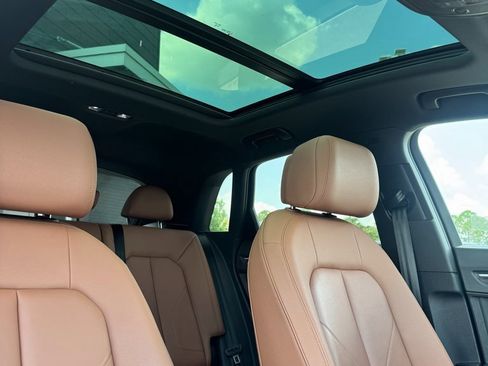 Used 2024 Audi Q3 2.0T Premium Plus image 11