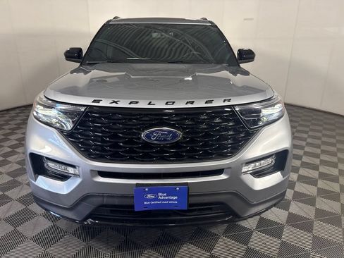 Used 2023 Ford Explorer ST-Line w/ Class IV Trailer Tow Package AWD/4WD image 3