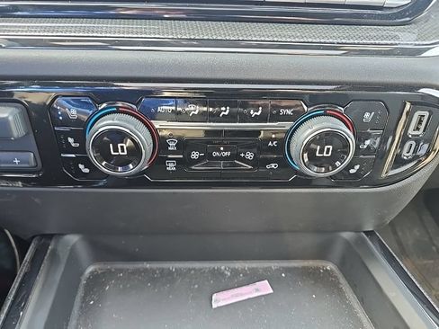 Used 2025 Chevrolet Silverado 2500 ZR2 w/ Technology Package AWD/4WD image 27