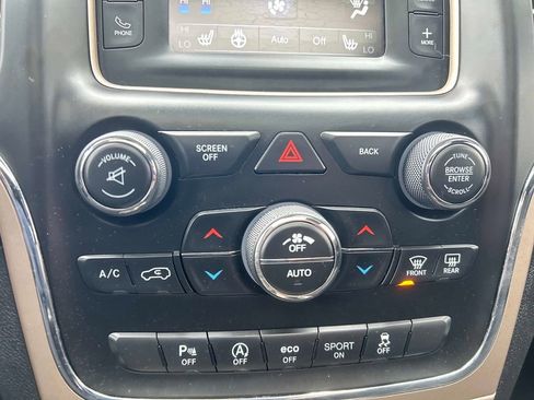 Used 2016 Jeep Grand Cherokee Laredo w/ Quick Order Package 23E image 32