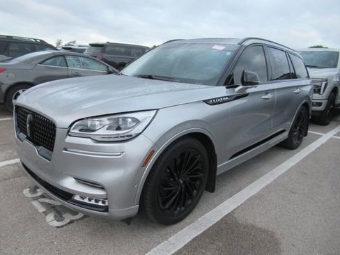 Certified 2024 Lincoln Aviator Reserve w/ Equipment Group 201A AWD/4WD image 3