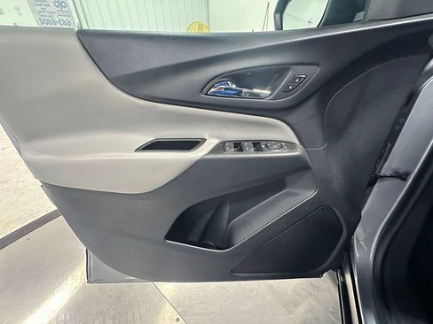 Used 2023 Chevrolet Equinox LS AWD/4WD image 21