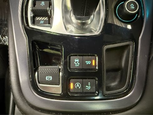 Used 2021 Jaguar F-TYPE R image 22