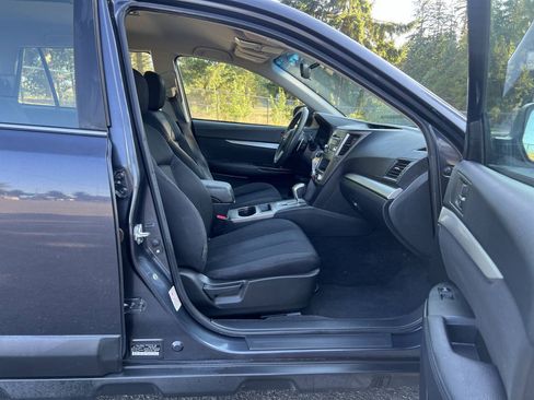 Used 2010 Subaru Outback 2.5i AWD/4WD image 16