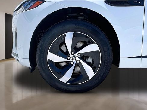 Used 2024 Jaguar F-PACE R-Dynamic S AWD/4WD image 32