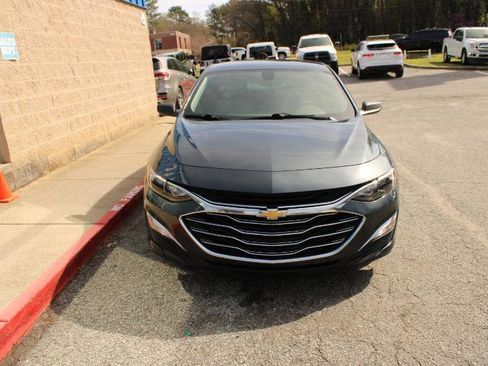Used 2020 Chevrolet Malibu LS image 2