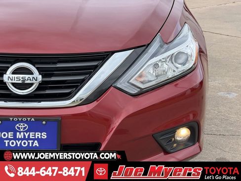 Used 2016 Nissan Altima 2.5 SL w/ Moonroof Package image 4