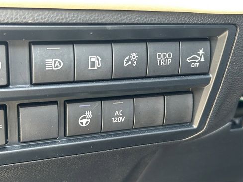 Used 2023 Toyota Tundra Capstone image 33