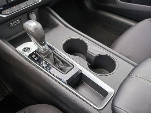 Used 2025 Nissan Altima 2.5 SV image 15