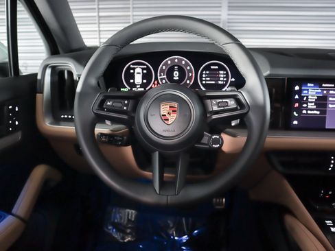 New 2026 Porsche Cayenne S image 13