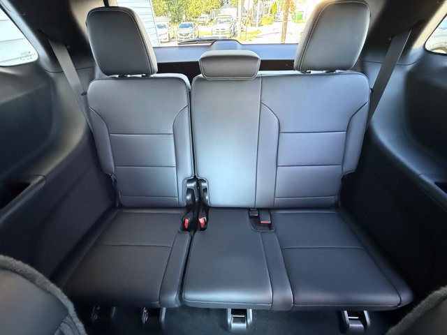 Used 2027 Chevrolet Traverse LT w/ Driver Confidence Package AWD/4WD image 15