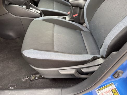 Used 2023 Nissan Versa SV FWD image 28