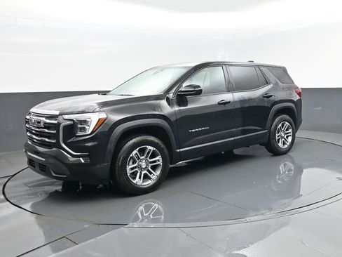 Used 2025 GMC Terrain Elevation AWD/4WD image 2