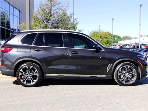 Used 2023 BMW X5 xDrive40i w/ Luxury Seating Package image 4