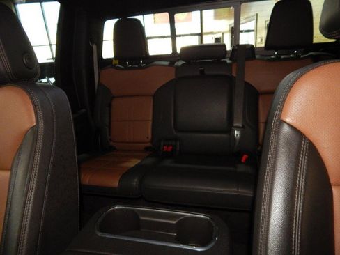 Used 2025 Chevrolet Silverado 2500 High Country w/ High Country Premium Package image 25