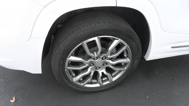 Used 2022 GMC Terrain Denali w/ Denali Premium Package AWD/4WD image 10