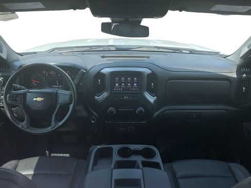 Used 2025 Chevrolet Silverado 1500 W/T w/ Trailering Package AWD/4WD image 17