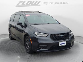 Used 2021 Chrysler Pacifica Touring-L w/ S Appearance Package video 1