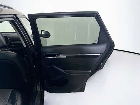 Used 2025 Kia Seltos S FWD image 31