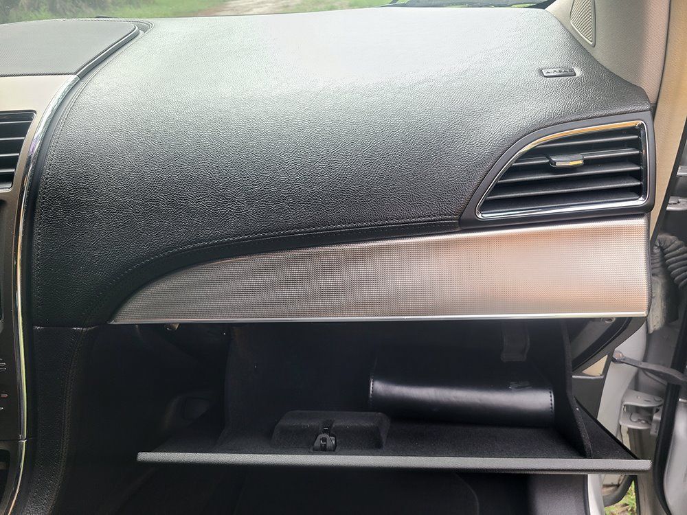 Used 2011 Lincoln MKX 2WD image 32