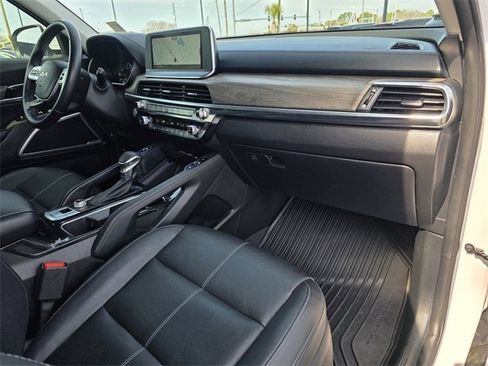 Used 2022 Kia Telluride EX w/ EX Premium Package image 23