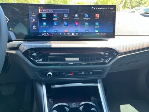 Used 2025 BMW 330i Sedan w/ M Sport Package RWD image 10