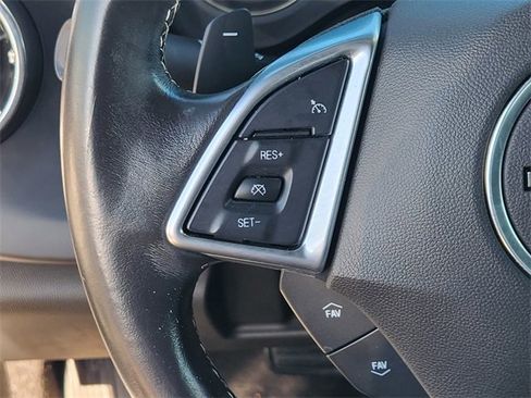 Used 2020 Chevrolet Camaro LT image 31