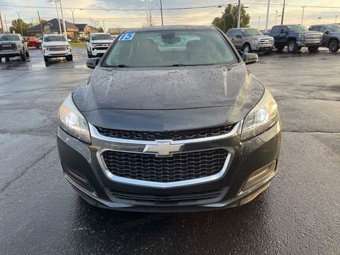 Used 2015 Chevrolet Malibu LT w/ Power Convenience Package image 2