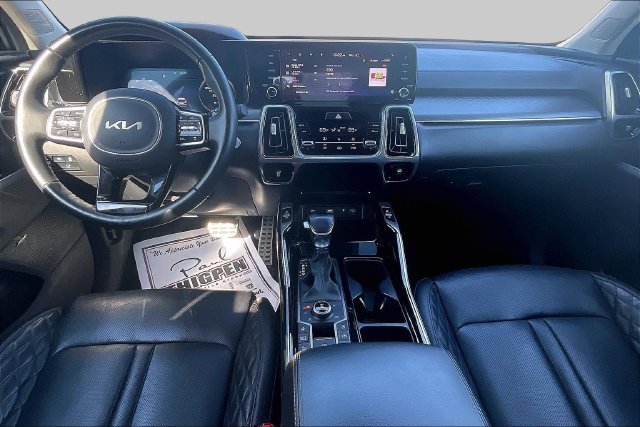 Used 2023 Kia Sorento SX AWD/4WD image 18