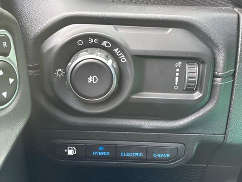 Used 2024 Jeep Wrangler Unlimited Rubicon 4xe image 26