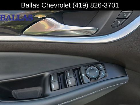 Used 2022 Buick Enclave Essence w/ Sport Touring Edition FWD image 24