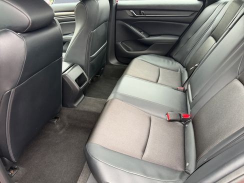 Used 2018 Honda Accord Sport image 18