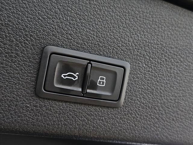 Used 2024 Audi Q8 e-tron Premium Plus w/ Premium Plus Package AWD/4WD image 22