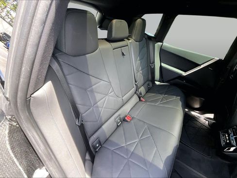 Used 2024 BMW iX xDrive50 w/ Sport Package AWD/4WD image 19