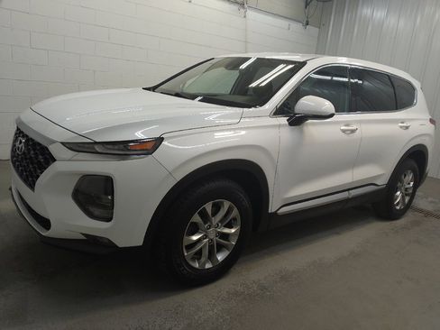 Used 2020 Hyundai Santa Fe SEL FWD image 2