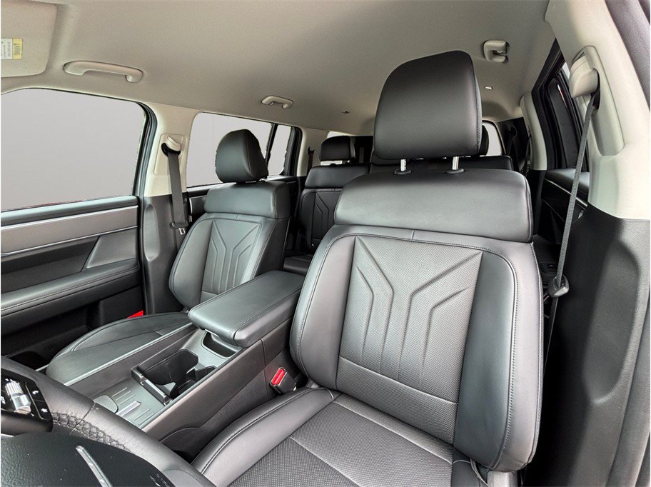 Used 2025 Hyundai Santa Fe SEL FWD image 20