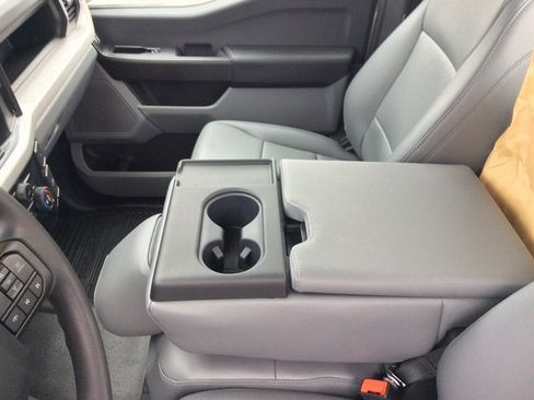 Used 2024 Ford F350 XL w/ Snow Plow Prep Package image 32