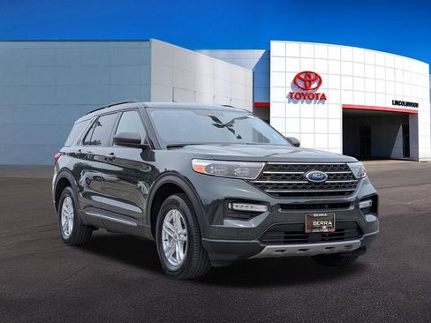 Used 2023 Ford Explorer XLT w/ Equipment Group 202A AWD/4WD image 7