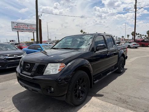 Used 2021 Nissan Frontier SV w/ Midnight Edition Floor Mats RWD image 3