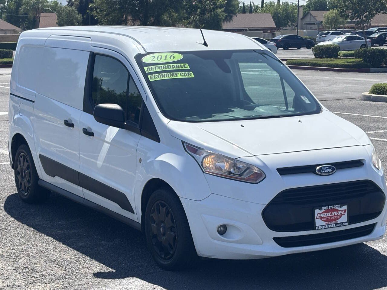 Used 2016 Ford Transit Connect XLT FWD image 1
