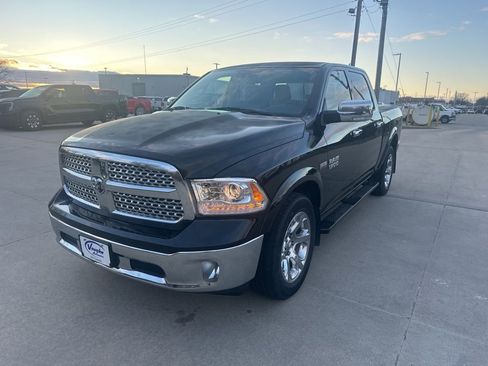 Used 2017 RAM 1500 Laramie image 3