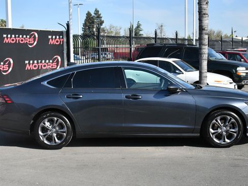 Used 2023 Honda Accord EX image 9