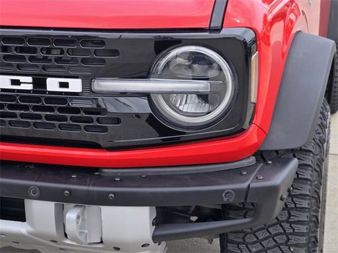 Used 2024 Ford Bronco Wildtrak image 9