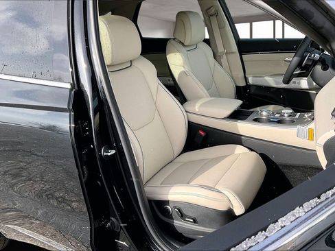 New 2026 Genesis GV70 2.5T Advanced AWD/4WD image 10
