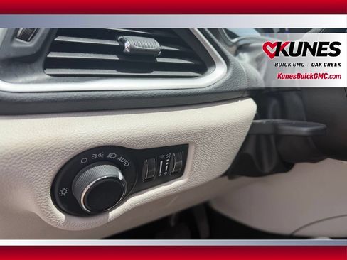 Used 2021 Ford EcoSport SE w/ Interior Protection Package FWD image 12