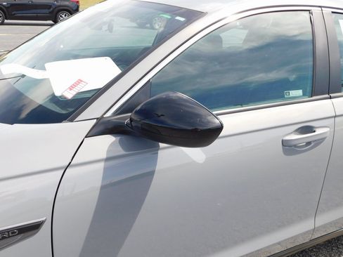 Used 2023 Honda Accord Sport image 11