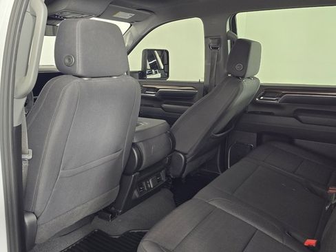 Used 2024 Chevrolet Silverado 2500 LT w/ Convenience Package image 16