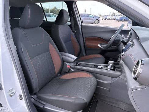 Used 2024 Nissan Kicks SR image 22