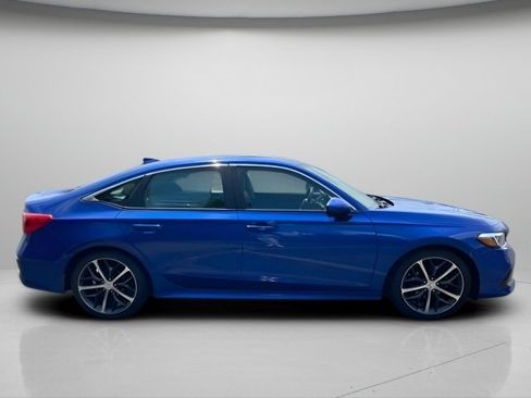 Used 2022 Honda Civic Touring image 6